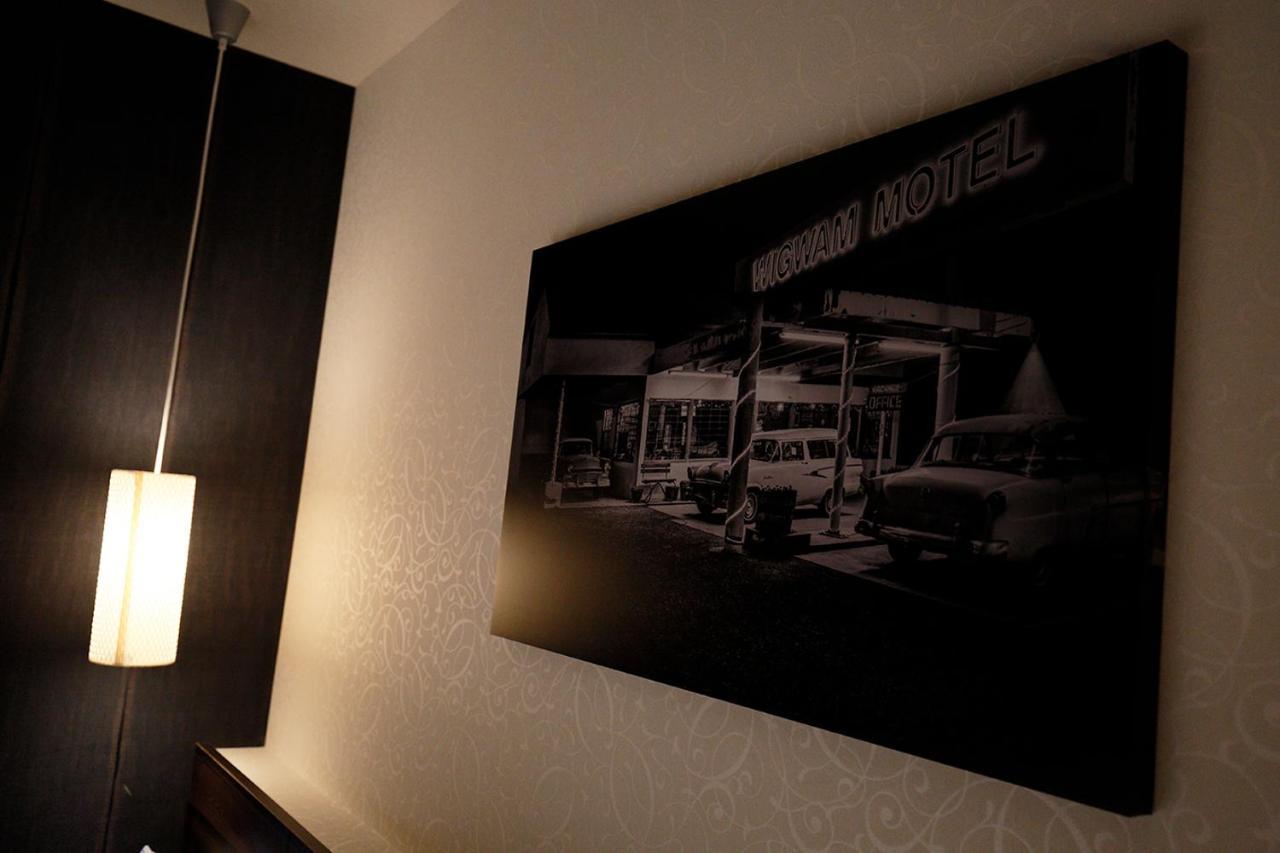 555 Motel גוטמבה מראה חיצוני תמונה