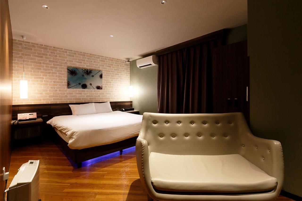 555 Motel גוטמבה מראה חיצוני תמונה